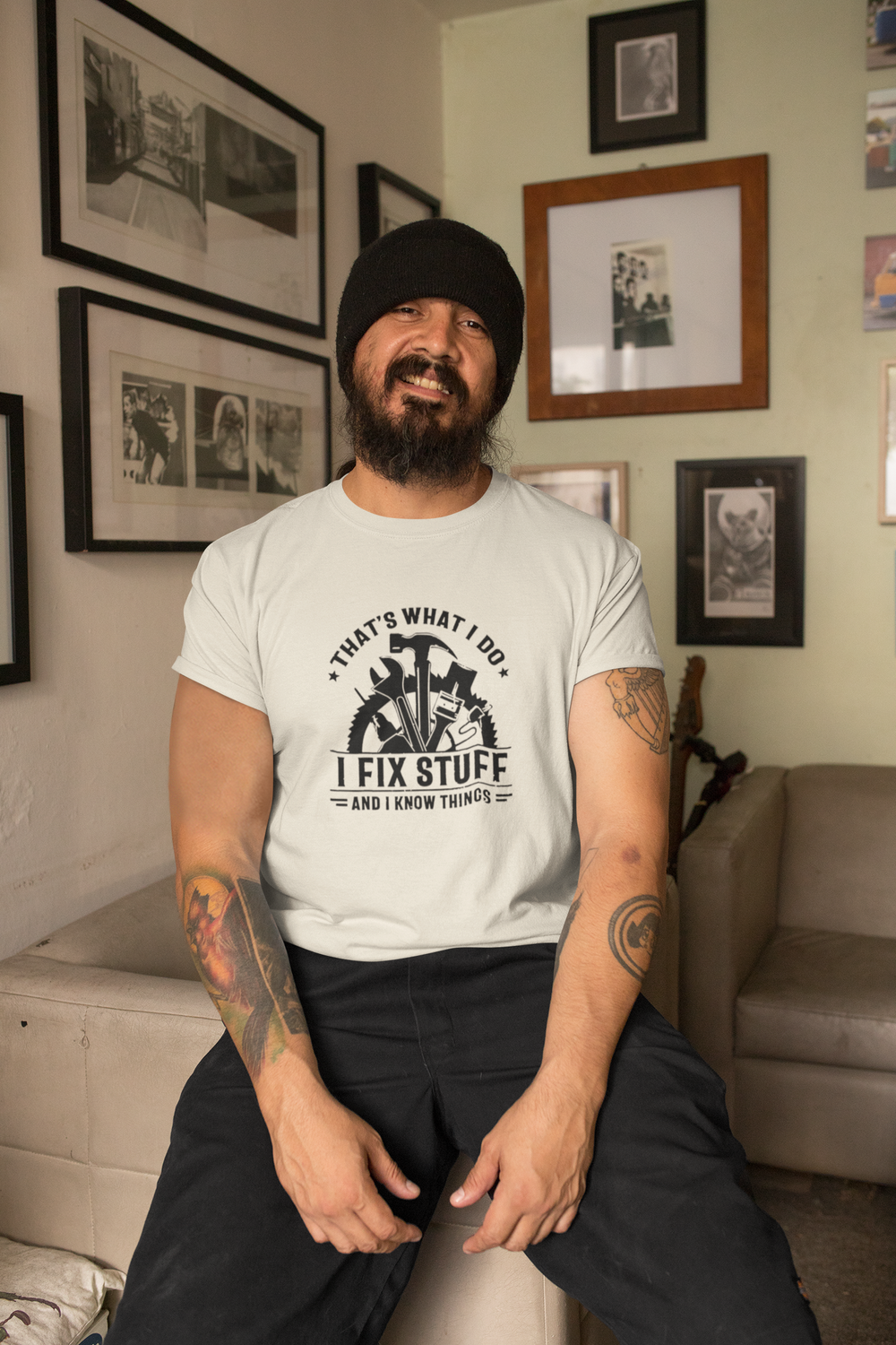 That's What I Do, I Fix Stuff and I Know Stuff T-Shirt