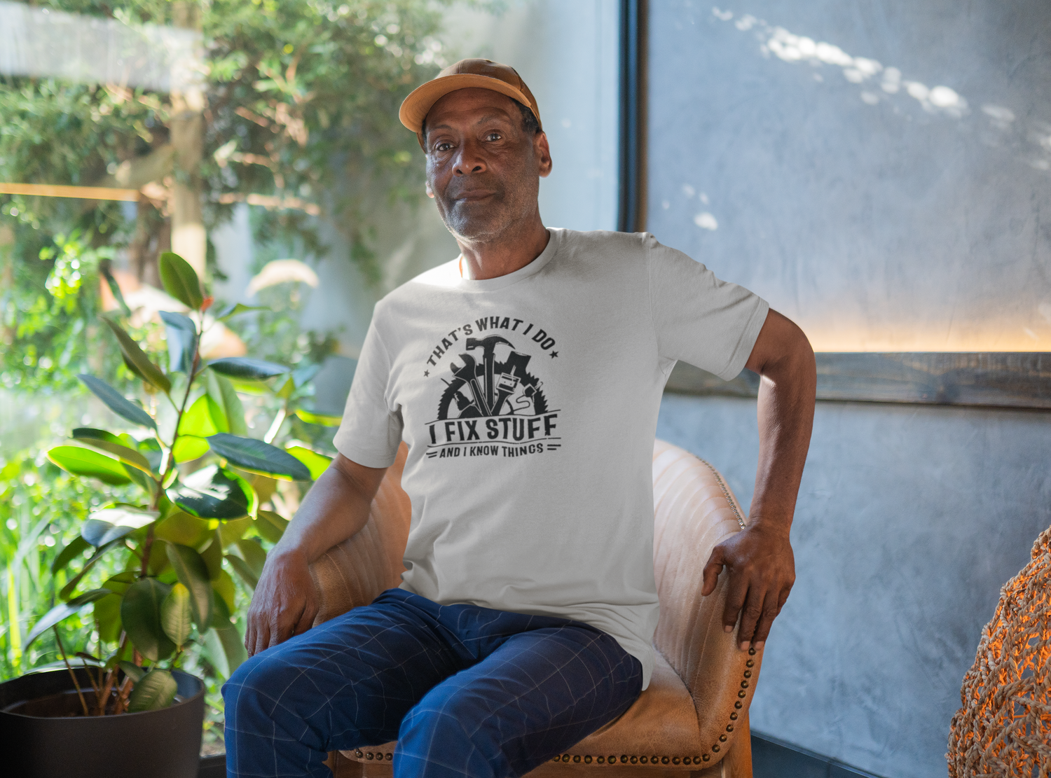 That's What I Do, I Fix Stuff and I Know Stuff T-Shirt